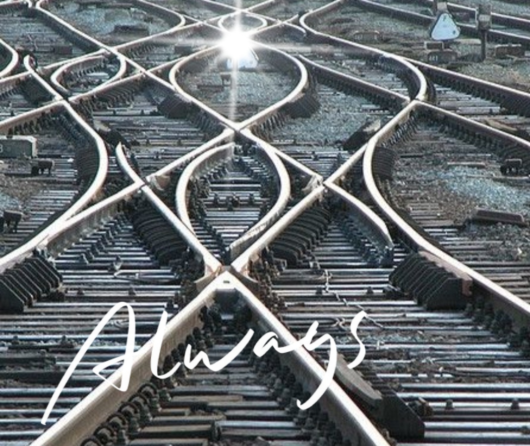 Один важный секрет: нужно идти туда, куда хочется, а не туда, куда якобы надо.Макс Фрай, Линор Горалик "Книга Одиночеств"