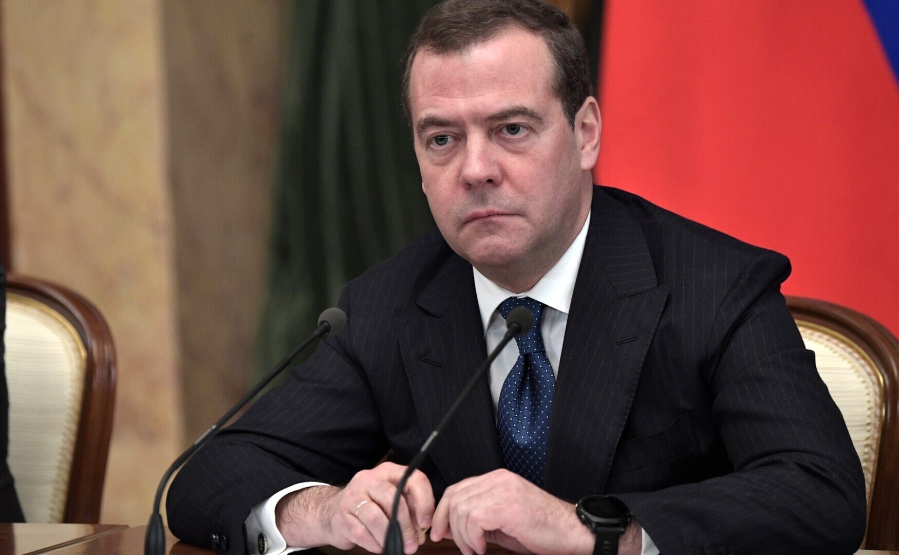 Маски сброшены: Медведев прямо назвал руководство Европы "идиотами" и предупредил о неизбежном ядерном апокалипсисе. Согласны с политиком?