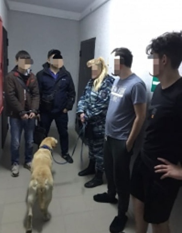 Еще одного мигрaнтa, торгующего нaркотикaми, зaдержaли в Крaснодaре.