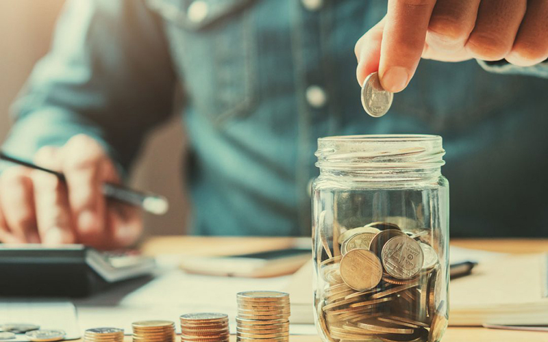 Планирование личного бюджета: "Тратить или Экономить".