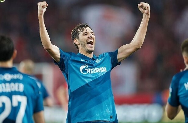 Зарплаты игроков "Зенита". Сколько получают Дзюба, Малком, Барриос и другие