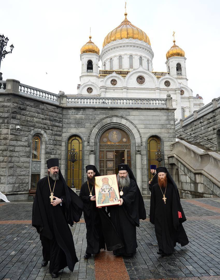 В РПЦ не откажутся от благословения оружия.