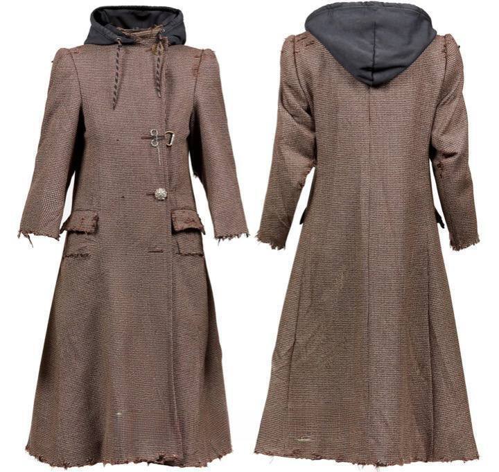 ₽200 000 за плащ бездомного от Balenciaga