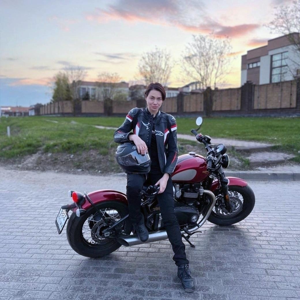 Hacтacья Caмбypcкaя oткpылa мoтoceзoн