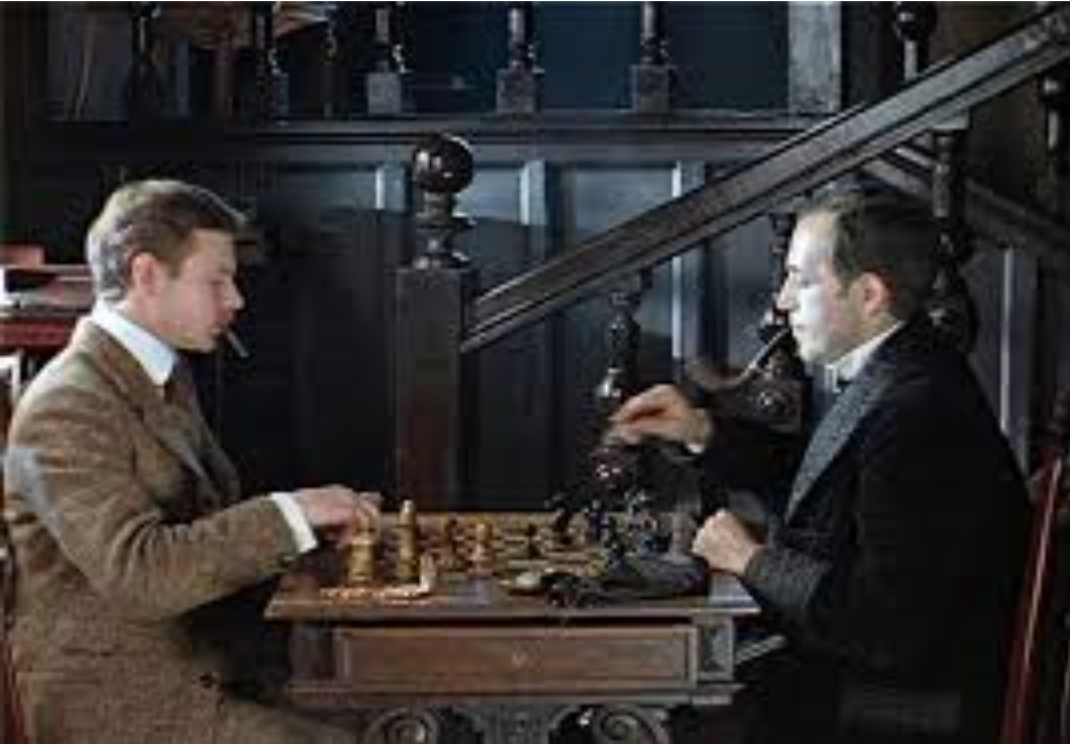 Где работал брат Шерлока Холмса Майкрофт?