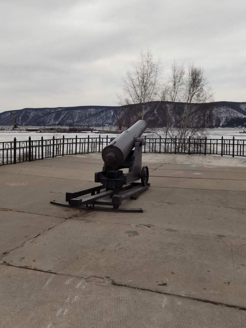 Пушка - достопримечательность нашего городка. Нравится моя публикация ?