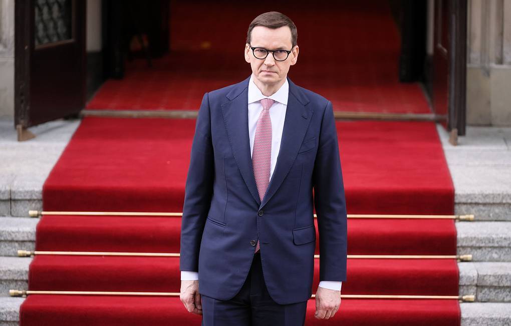 Поляки призывают Осло поделиться сверхприбылями. Вот чему учат американцы- что все должны! А "общак" сейчас находится на Украине!