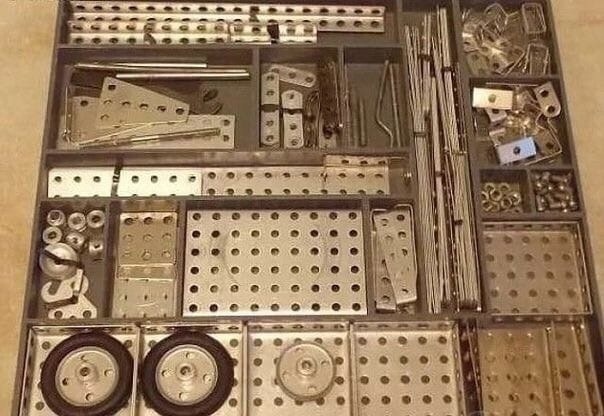 Вы играли с таким конструктором в детстве?