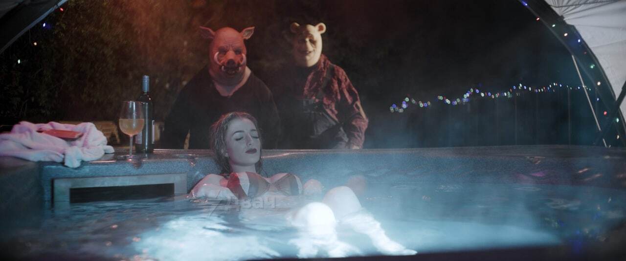 В сети нашли кадры предстоящего низкобюджетного хоррора по «Винни-Пуху»