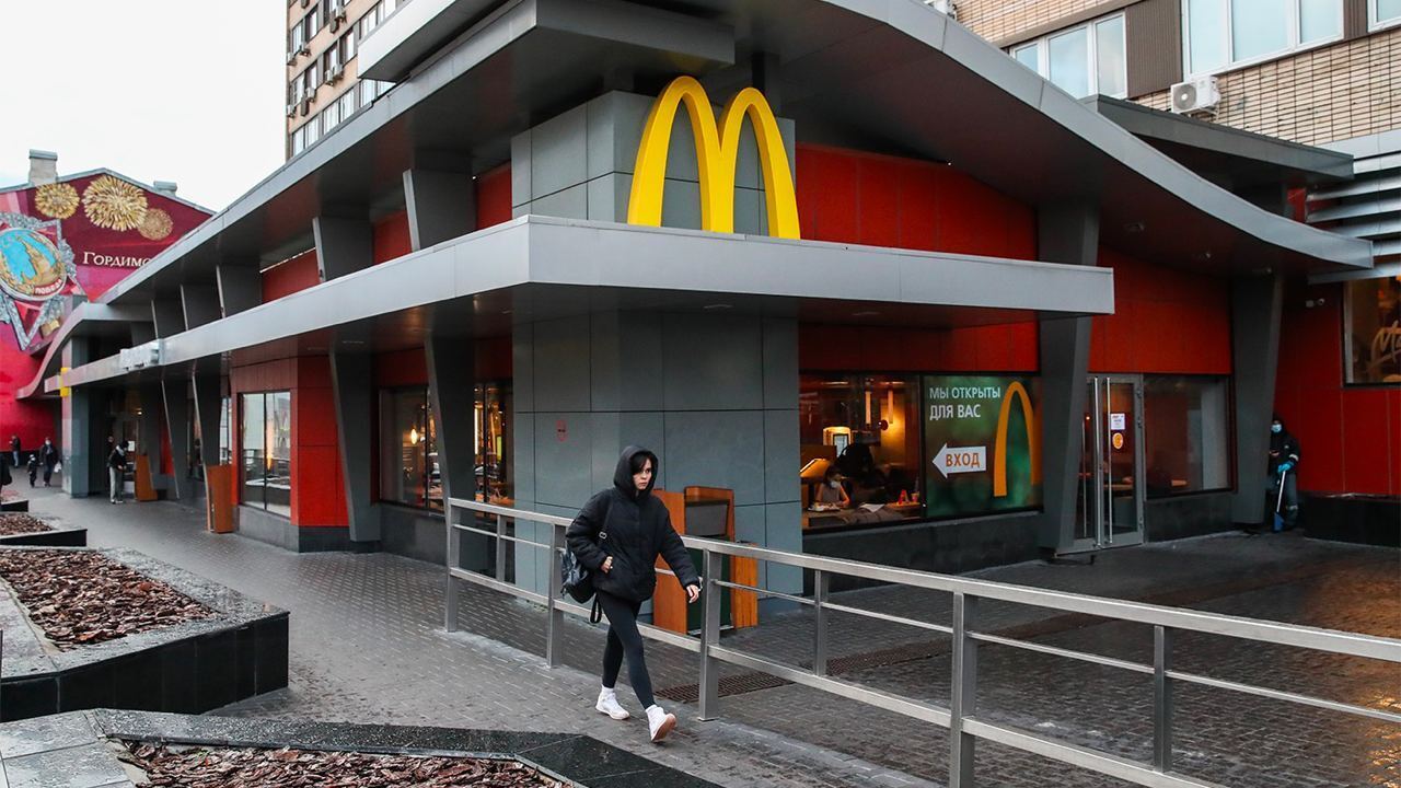 Новые владельцы McDonald’s откроют свои точки к середине июня.