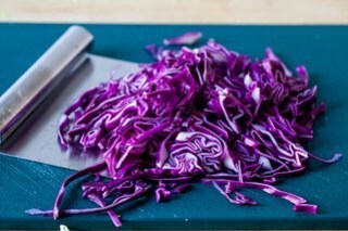 Кунжутный салат у бассейна