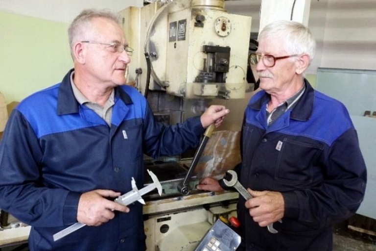 Работающим пенсионерам - поблажка!!!