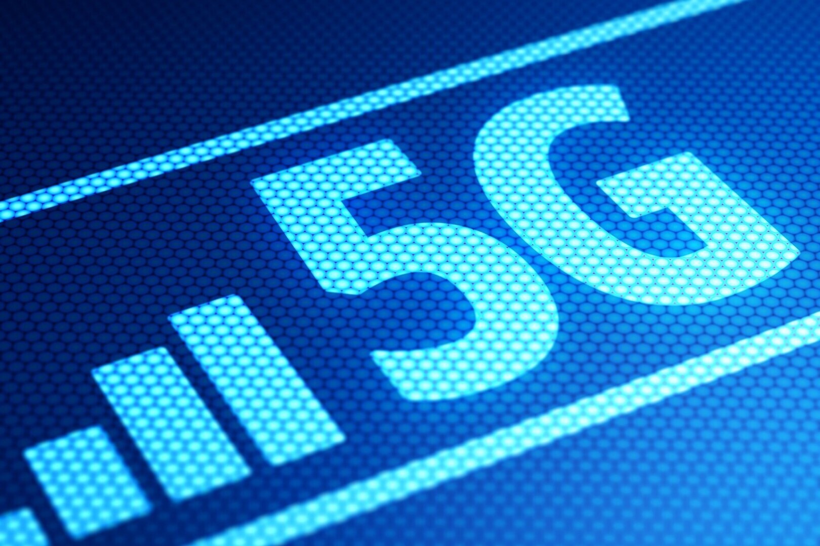 Сверхбыстрый 5G Интернет от беспилотников с солнечными панелями