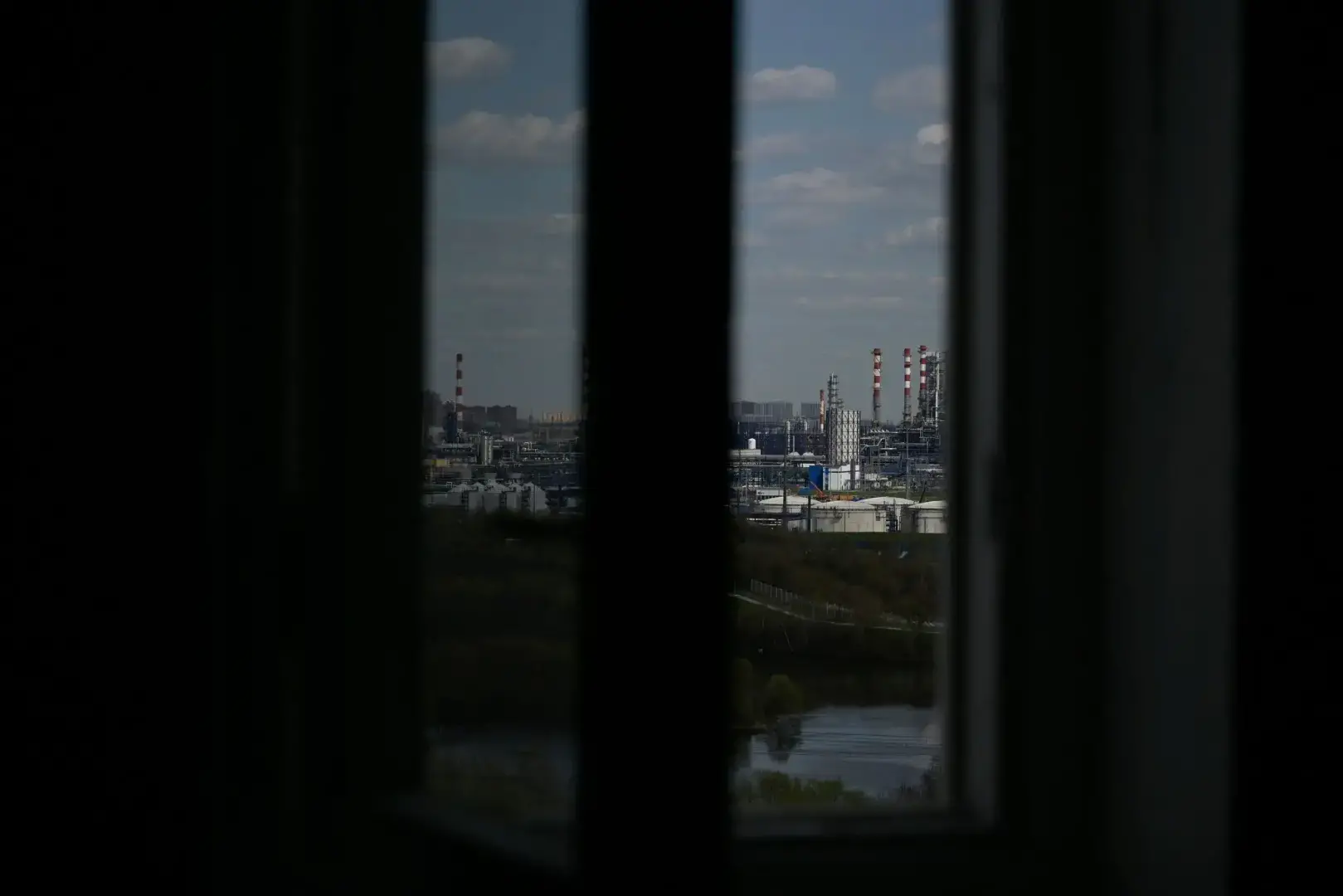 Новости Украины в прямом эфире: после нескольких месяцев дебатов европейские лидеры согласились запретить большую часть импорта российской нефти.