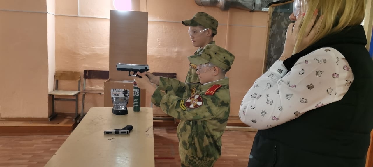 В Башкирии кадеты росгвардейских классов присоединились к акции «Бессмертная Эскадрилья»