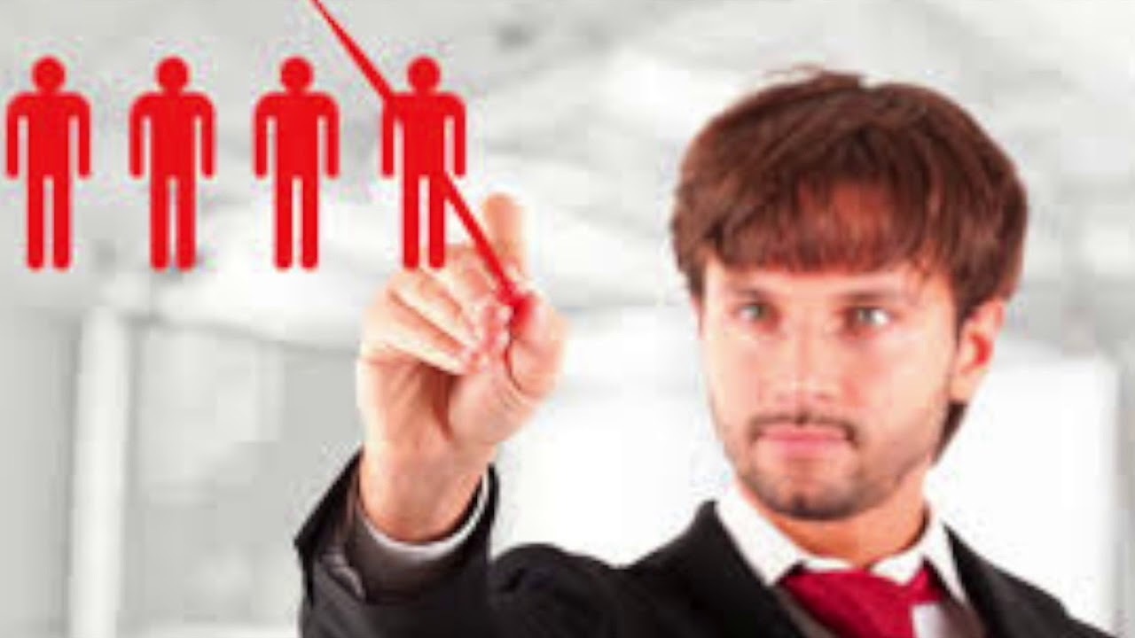 Названы профессии, которые могут попасть под сокращение