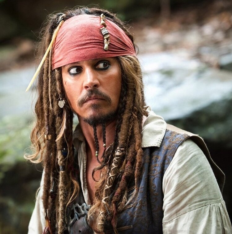 Disney может вернуть Джонни Деппа в "Пираты Карибского моря".