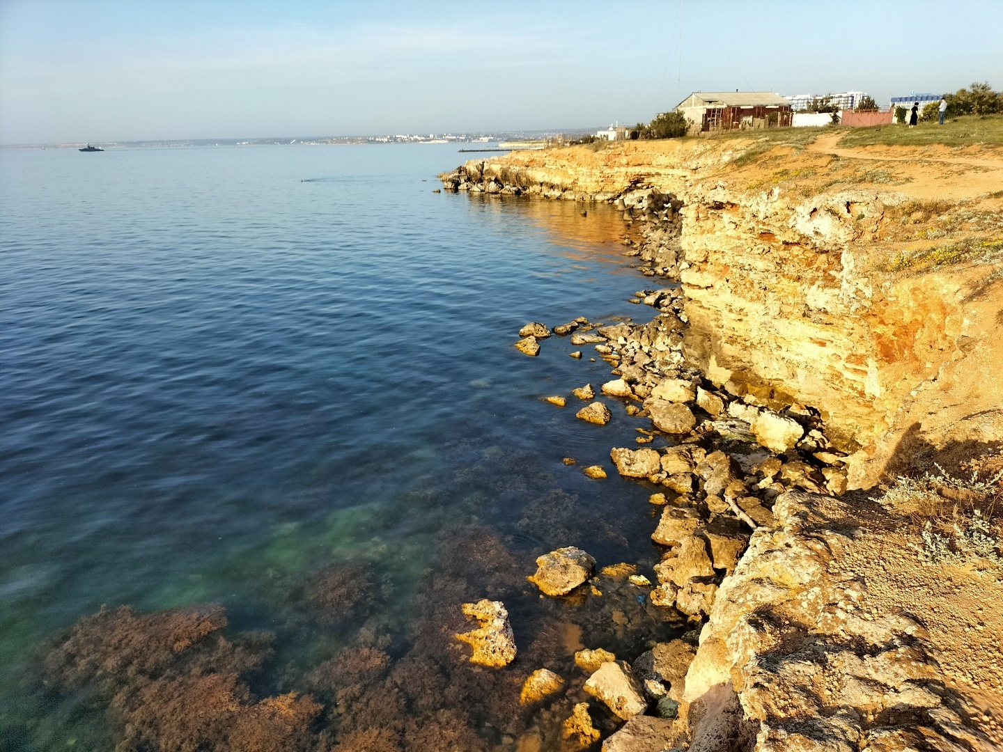 Дорого ли жить у моря? Реальные цены квадратного метра жилья у моря в Крыму на 2022 год. Конкретные примеры квартир и ЖК в Севастополе