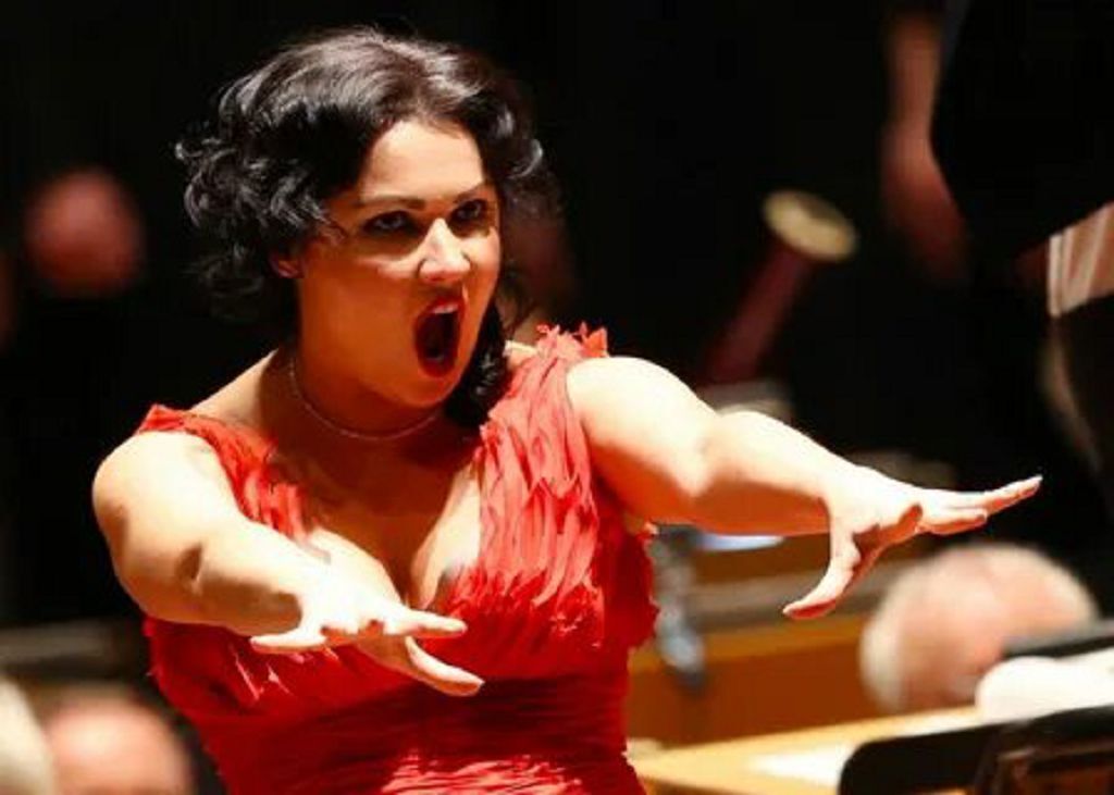 Три стула Анны Нетребко