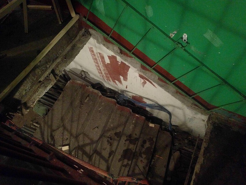 Сны о лестницах в подъезде: без перил, обвалившихся, отсутствующих