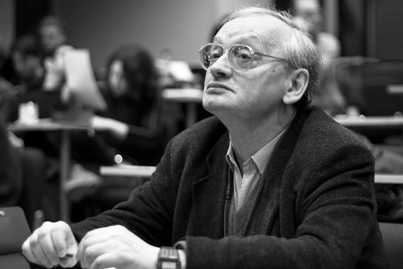 Нужно ли российским научным центрам отказаться от взаимодействиями с учёными Запада?