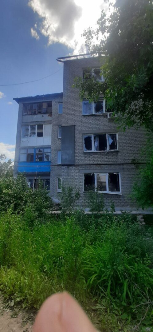 Укронацисты выпустили по жилым кварталам Ясиноватой 10 реактивных снарядов из установок "Град", сообщило представительство ДНР в СЦКК