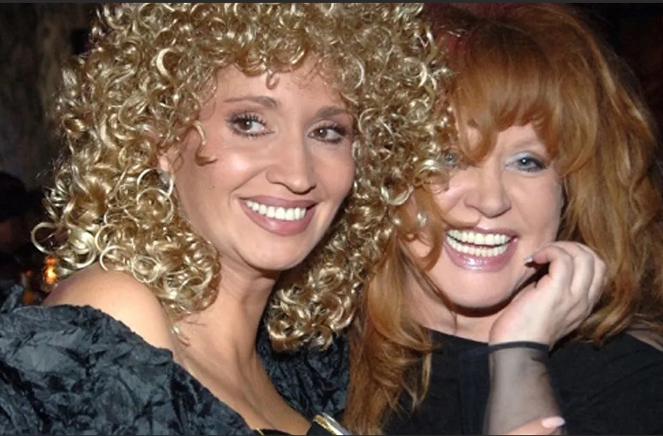 Опрос дня 08.06.2022. Аллегрова vs Пугачева: кого вы больше уважаете?