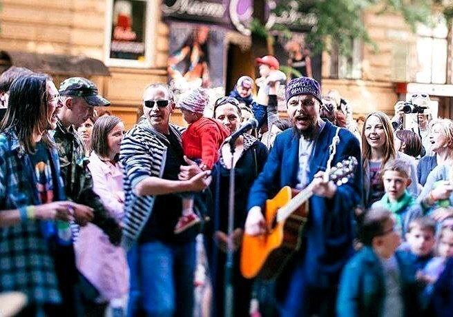 В Ивано-Франковске официально запретили русскоязычные песни, – мэр города Руслан Марцинкив.