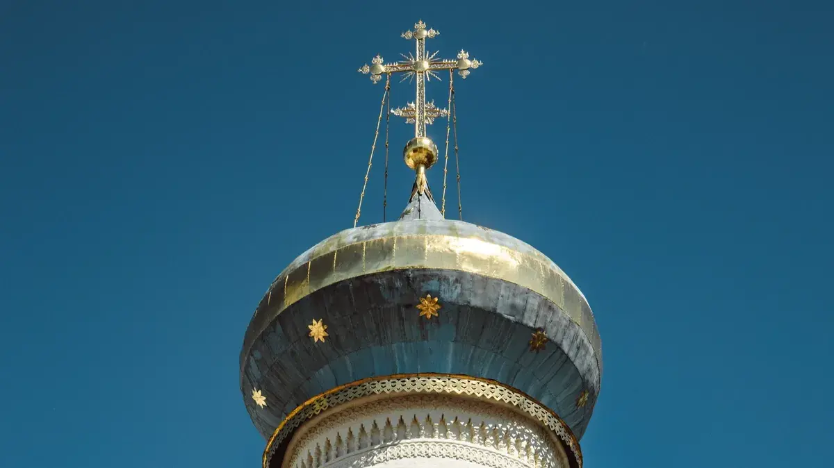 Почему запрещено работать на Троицкую родительскую субботу 11 июня: три самых главных молитвы