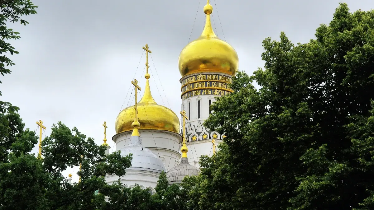 11 июня – Троицкая родительская суббота-2022: как поминать по православным канонам, молитвы, приметы, что можно делать и что запрещено?