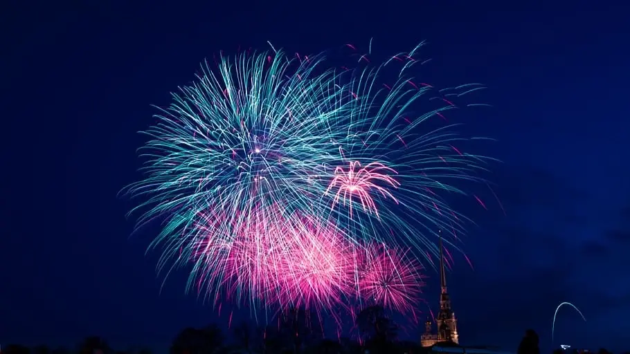 День России в Петербурге: где будет праздничный салют, концерты, фестивали для питерцев 12 июня 2022