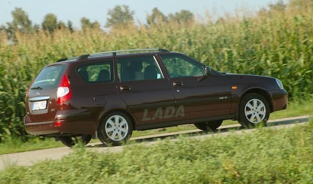 Последствия санкций: Россия теперь строит свои автомобили без подушек безопасности и ABS.