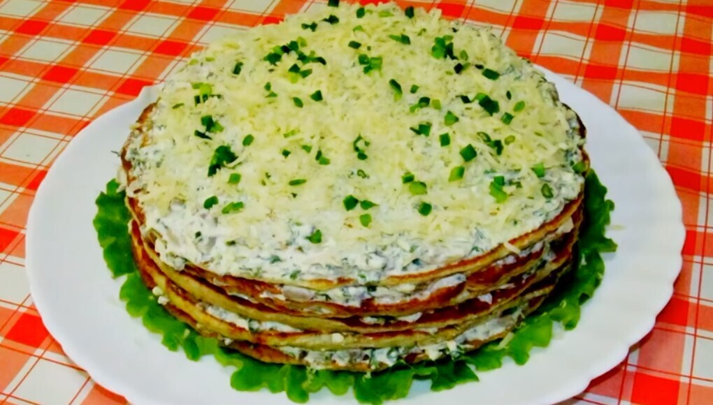 Куриный торт с грибами и сыром