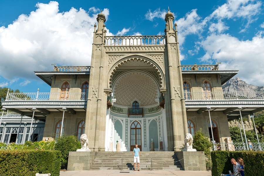 Крым - это наша история! Стоит ли ехать этим летом в Крым? Курортный сезон в Крыму будет сорван?