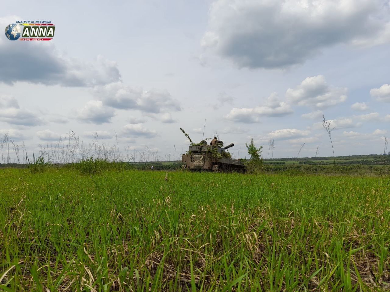 Республиканская артиллерия работает по позициям укронацистов в окрестностях Тошковки.