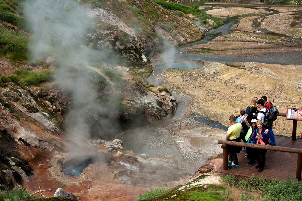 Камчатка - удивительный край нашей бескрайней страны. А не махнуть ли нам этим летом туда?