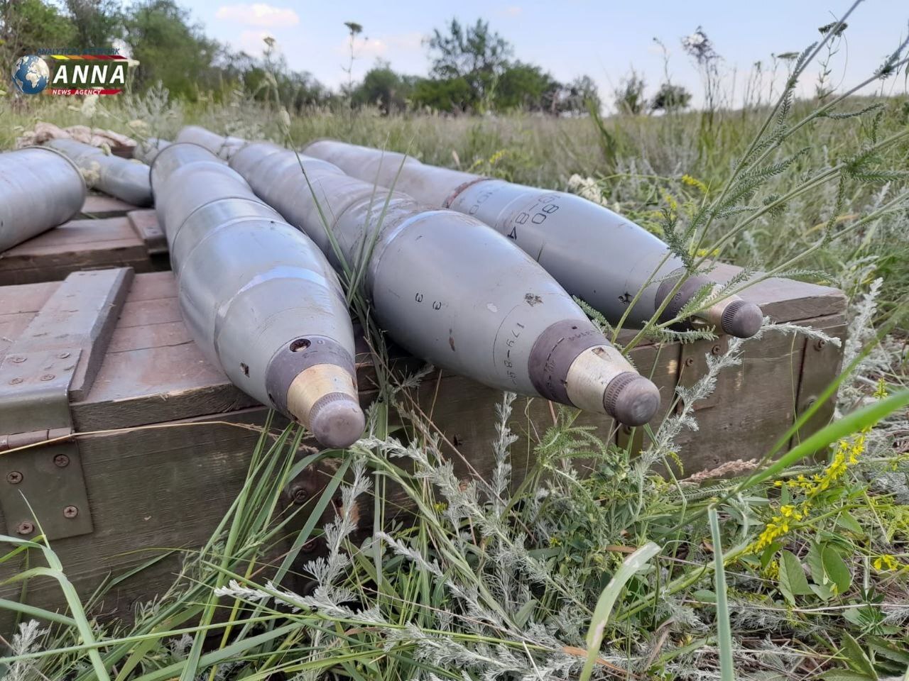 Республиканская артиллерия работает по позициям укронацистов в окрестностях Тошковки.