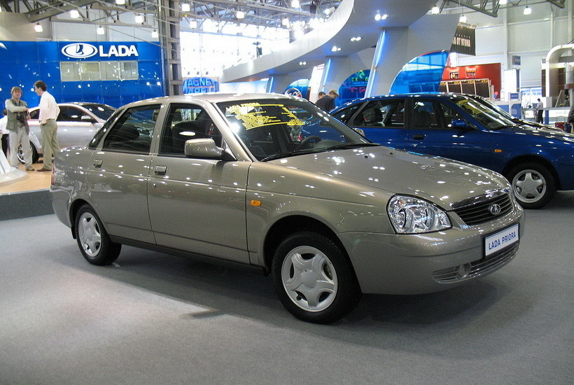 Россиянам пообещали скорое снижение цен на автомобили Lada