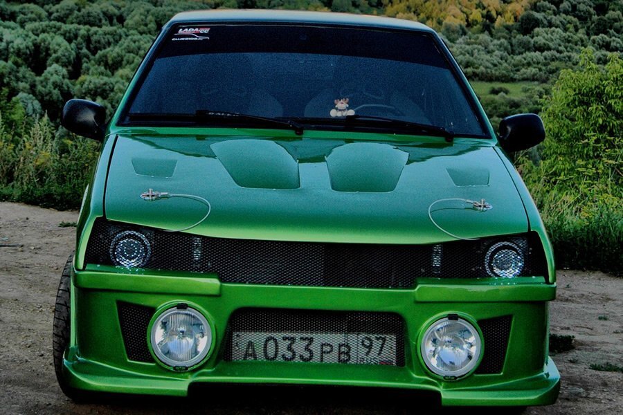 Если уж пересаживать наших чиновников на Лады, то на подготовленные. Или вы хотите, как в Англии?