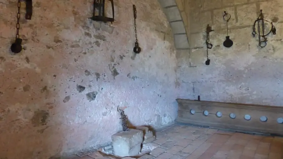 "Заводили и вырезали органы по ночам": ФСБ рассказала о зверствах нацистов над советскими солдатами