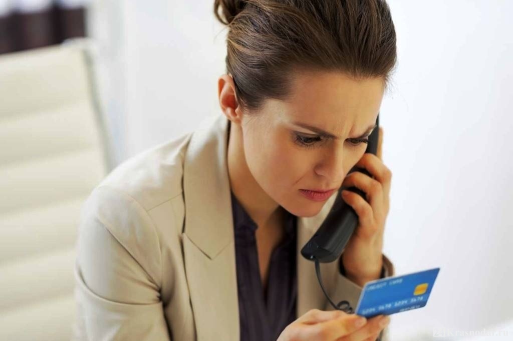 Никогда не ведитесь на это: «Перевыпуск» кредитной карты обошелся женщине в 77 тысяч рублей