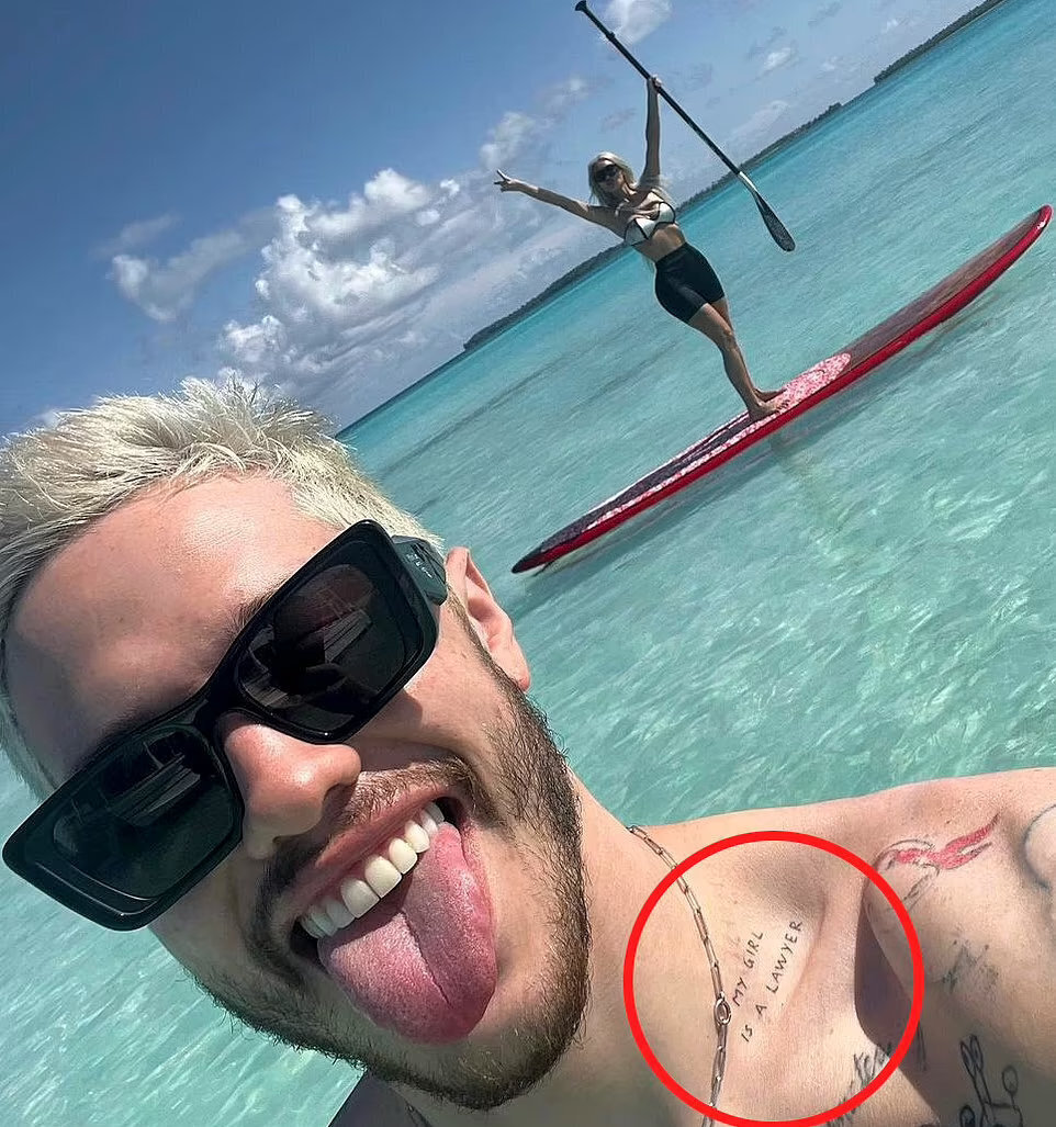 Как выглядит 41-летняя Ким Кардашьян сегодня, июнь 2022: последние фото из отпуска вместе со своим 28-ми летним бойфрендом