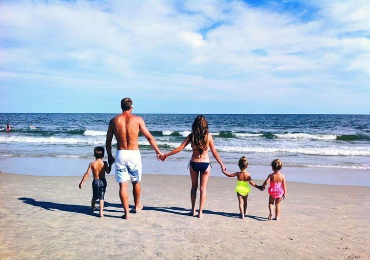 Пара родила прекрасных близнецов, посмотрите, чем они занимаются сейчас.