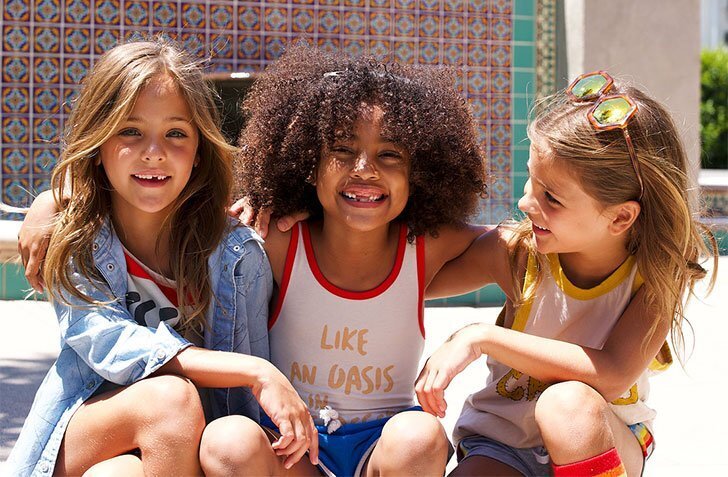 Пара родила прекрасных близнецов, посмотрите, чем они занимаются сейчас.