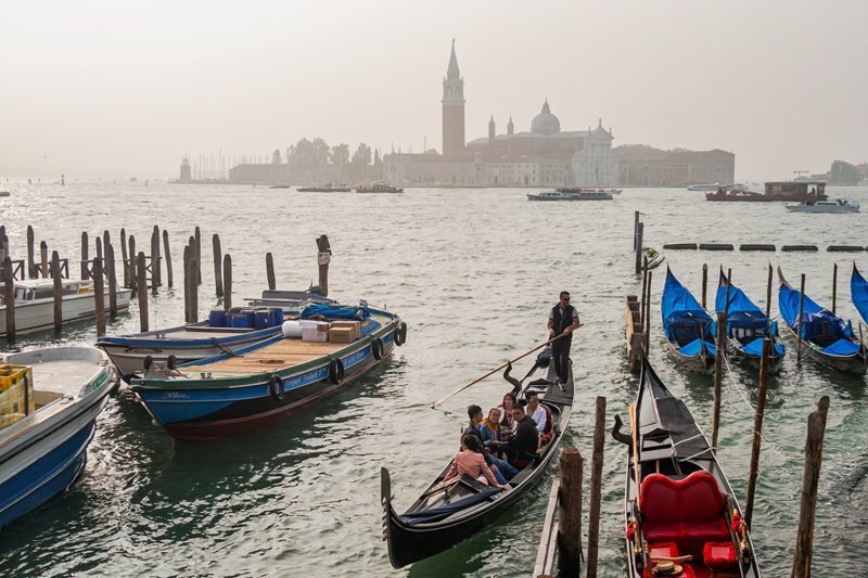 7 вещей, которые нельзя делать туристу в Венеции