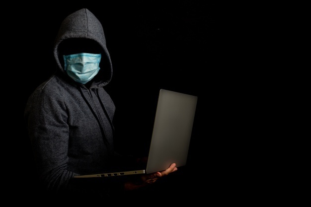 Во Франции началась седьмая волна COVID-19