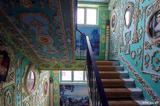 Уникальный подъезд в обычной хрущёвке!