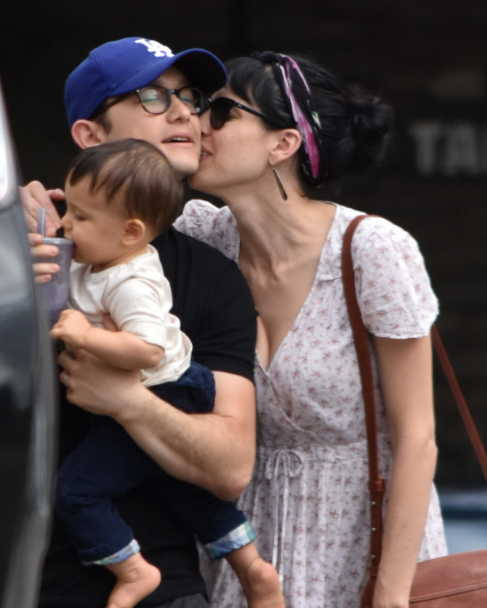 Вторые половинки звездных мужей. Кто они?