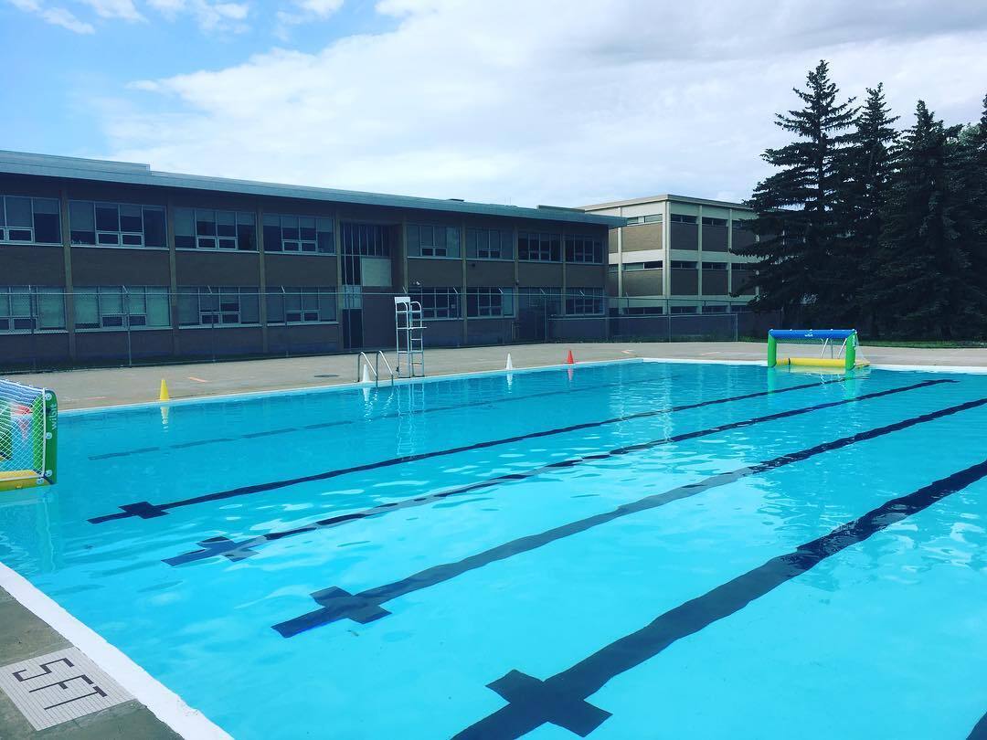 Самые сказочные плавательные бассейны по всей Канаде, где можно освежиться этим летом.