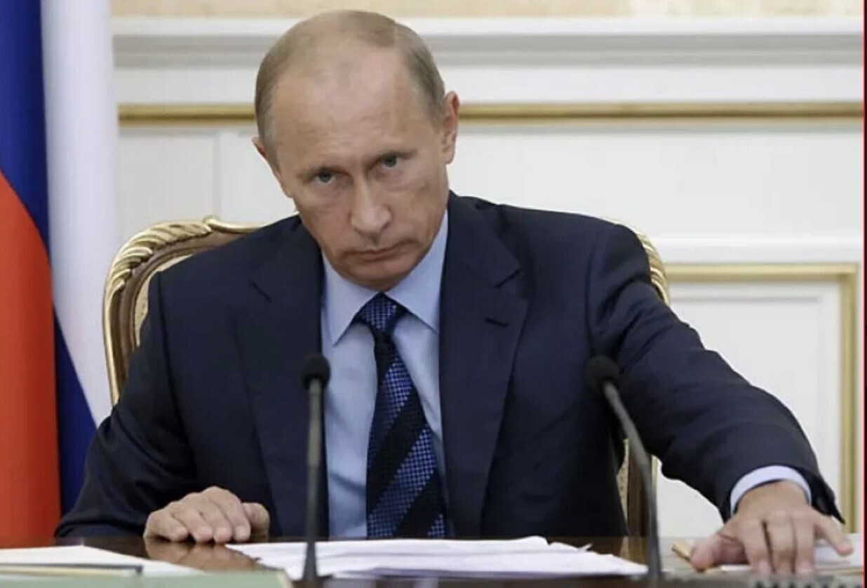 Владимир Путин подписал закон об уголовной ответственности лиц, допущенных к государственной тайне, за выезд из России без разрешения